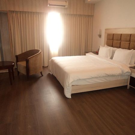 Rr Inn Palayankottai Luaran gambar