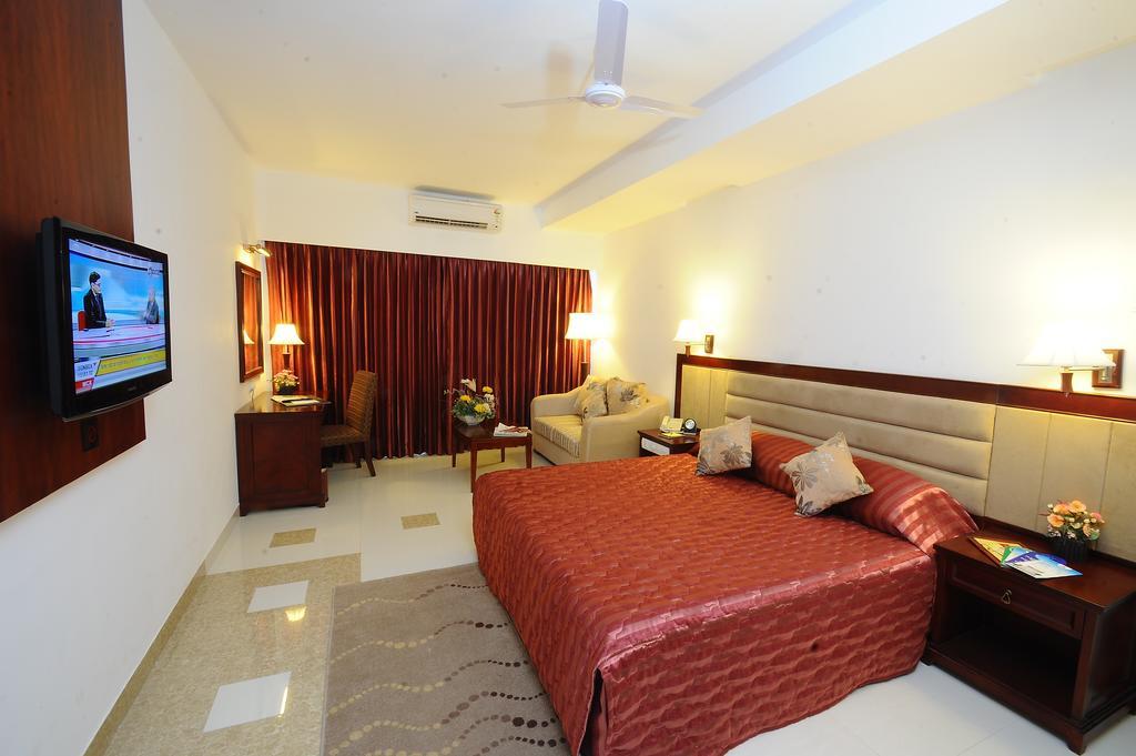 Rr Inn Palayankottai Bilik gambar